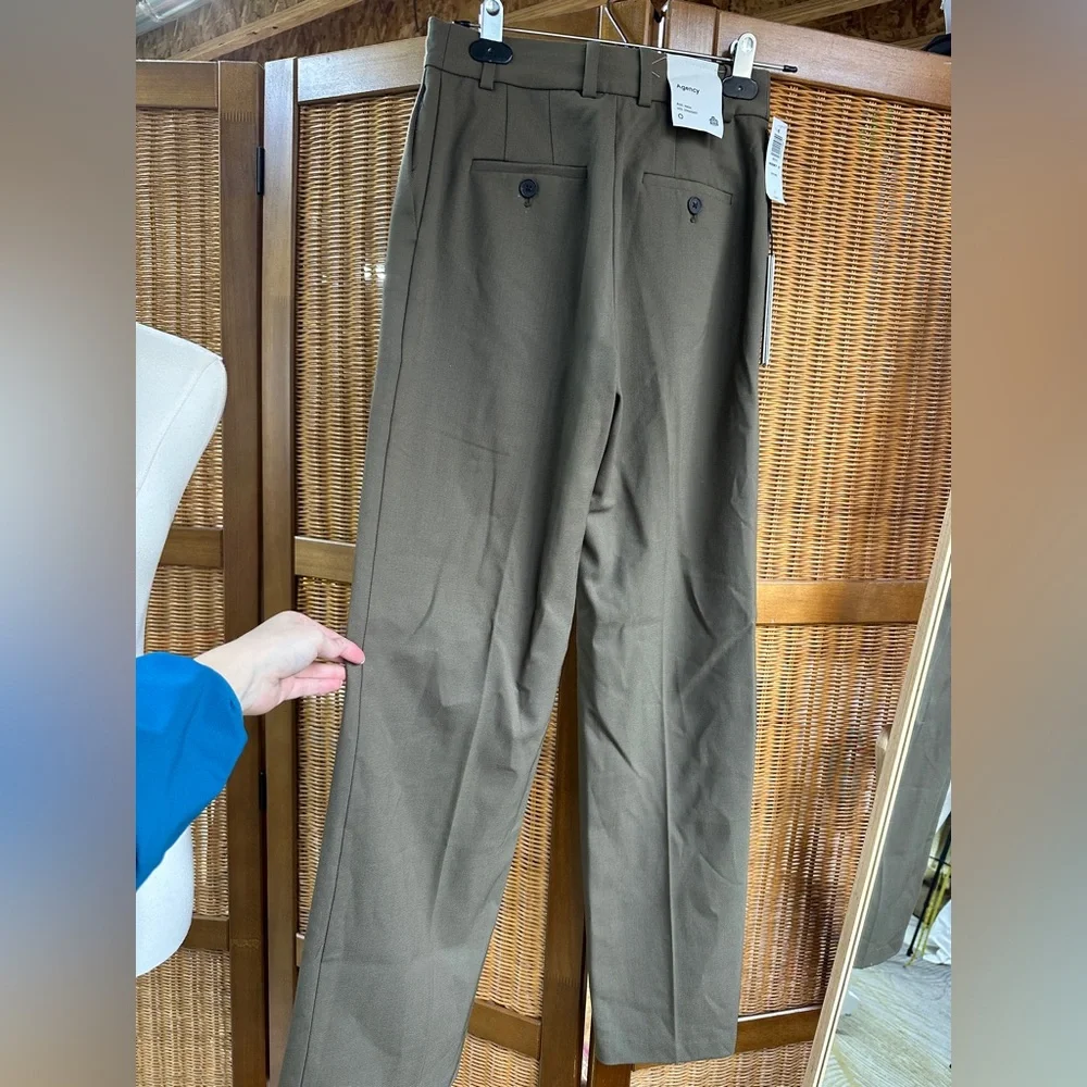 NWT Aritzia Babaton Agency Wool Trouser in color shiitake